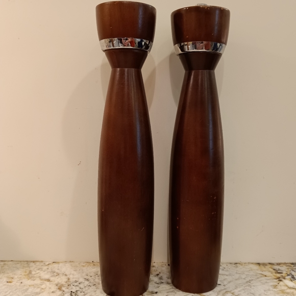 MCM Vintage Wood Salt Shaker & Peppermill Made in Japan 10.5" High - Picture 1 of 16